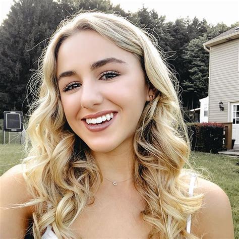 Chloe Lukasiak family: girlfriend, parents and sister.